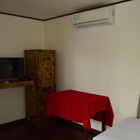 Hotel Sierpe River- Oleaje Sereno Kültér fotó
